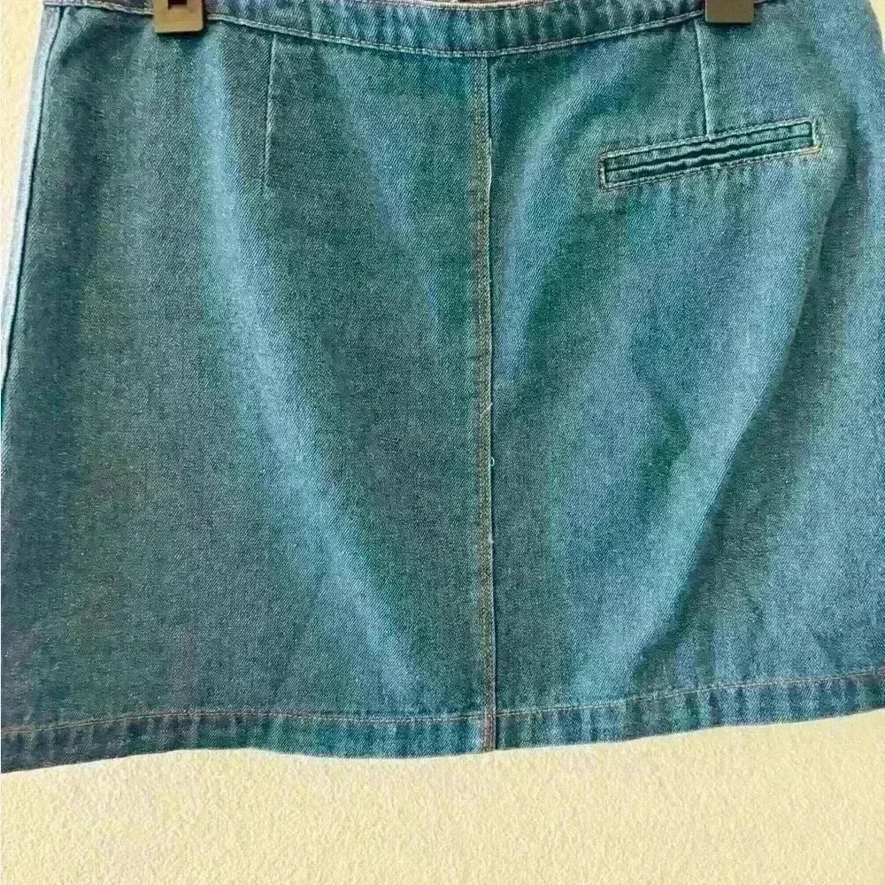 Button down jean skirt - Picture 3 of 4